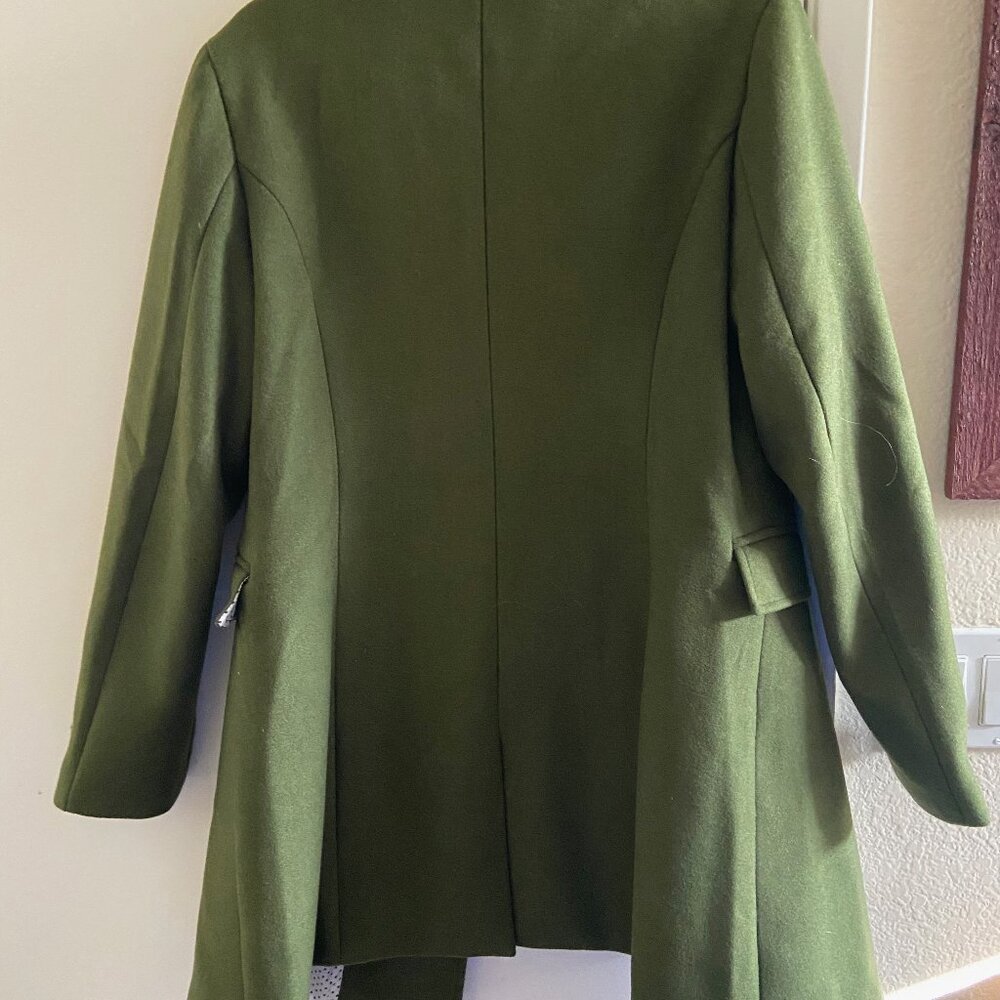 Coat - Picture 2 of 4